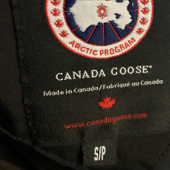 Canada goose women’s Chelsea parka size S - Picture 8 of 9